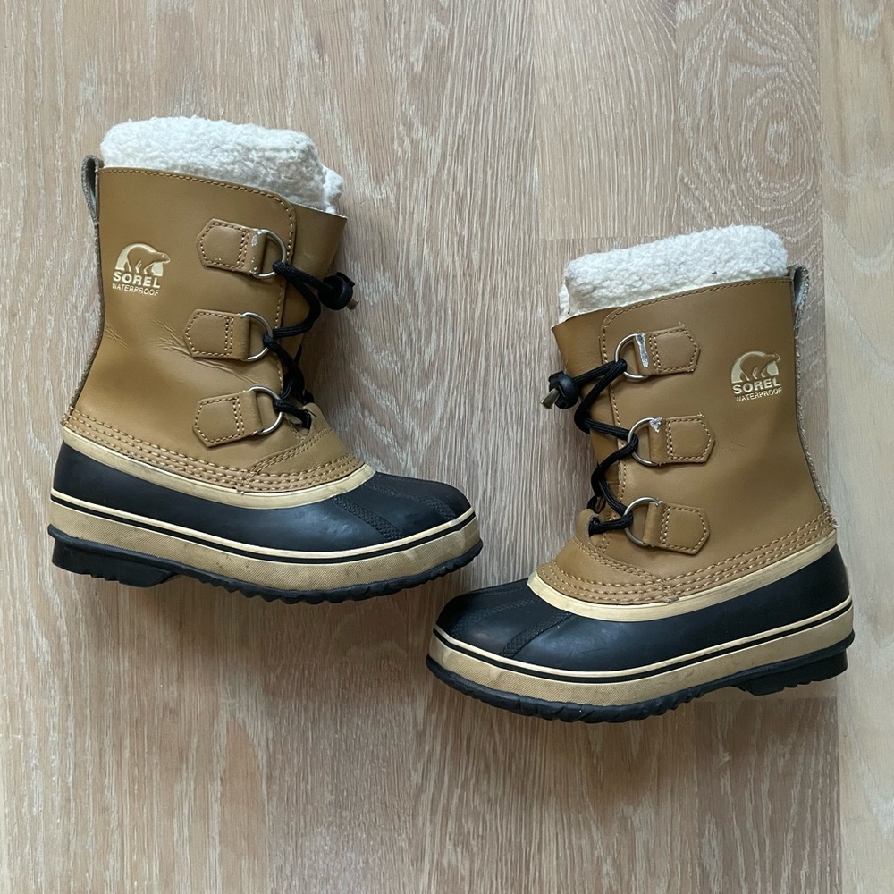 Sorel Yoot Pac Boot in size 1 little kids